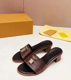 Sommer-Pantoletten mit Absatz, Lock it Mule, Sommer-Damen-Sandalen, Slipper, niedriger Absatz, Blockschuhe, Luxus-Design, echtes Leder, Größe 35–42, mit Box