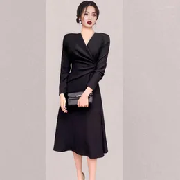 Casual Kleider Hepburn Designer Elegante Frauen Beruf Kleid Frühling Mode V-Kragen Lange Ärmel Schwarz Vintage Femme