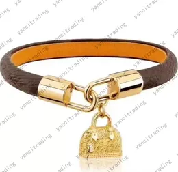 Fashion Bracelets for Woman or Man Bracelets High Classic Leather Bracelet for Couple Bracelet 18k Gold Plated Bangles Jewelry Supply