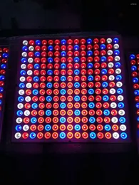 Luces de cultivo Ligera LED Panel cuadrado 45W Spectrum completo Adecuado para iluminación de vegetales cubiertos Plantación de carpa de invernadero