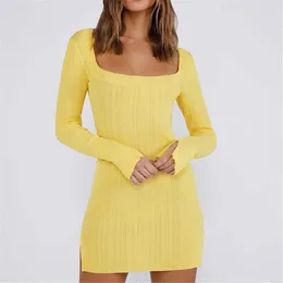 Casual klänningar avv sexig klubb fyrkantig krage långärmad bodycon miniklänning för kvinnor höst vinter enkel ribbe stickad split vestidos femme