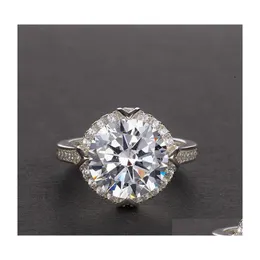 Ringos de cluster Classic 100 925 Sterling Sier criou um casamento de 10x10mm para mulheres de alto carbono Diamante elegante J￳ias finas DR DHKGT
