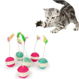 Toys de gato engraçado animal de animais de estimação com penas rolando gatinho sisal arranhando bola bola interativa play doll1