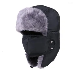 Berets Winter Plush Hat Ski Mask Shicened Ear Cap Bomber و Accf Male Female Ambuffs تحافظ على دافئة للماء