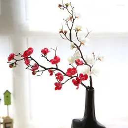 Kwiaty dekoracyjne 1PC Plum Blossom sztuczny jedwabny jedwabny Flores Sakura Tree Branch na wesele przyjęcie domowe dekoracja ogrodowa