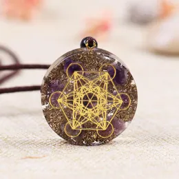 Naszyjniki z wisiorkami Orgone Kryształowe kamienie Chakra Reiki Healing Energy Naszyjnik Rzemiosło żywiczne Naturalny ornament