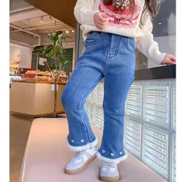 Jeans dziewczyny plus aksamitne rogi 2023 Zima moda ciepłe wełniane spodnie 2-6t