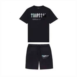 Trapstar Mens 반바지와 티셔츠 세트 트랙 슈트 디자이너 커플 수건 자수 편지 남성 세트 여자 라운드 넥 트랩 스타 스웨트 셔츠 H6
