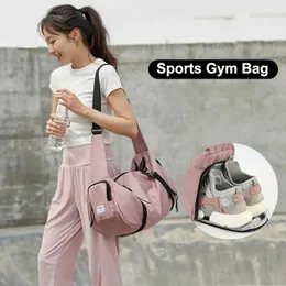 Açık Çantalar Kadın Spor Salonu Çantası Su Geçirmez Açık Mekan Erkek Taşınabilir Seyahat Sırt Çantası Büyük Kapasite Yoga Mat Duffle Bags Çok Fonksiyonlu Sırt Çantası T230129