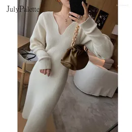 Vestidos casuais Julypalette French Ladies Vestido de tricô branco 2023 Vil de manga longa de decote em V malha feminina sólida feminina