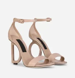 2023 Zarif Keira Kadın Sandalet Sandalet Ayakkabı Gelinlik Siyah Yumuşak Tüy Emellish Strap Baroquel Topuklu Lady Gladiator Sandalias EU35-43