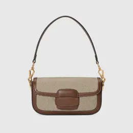 Mode axelväska avslappnad damväska metallkedja klassisk bokstavstryckt handväska