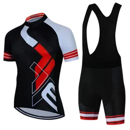 Cykeltröja sätter Cycle Jersey Summer Cycling Clothing Mens Set Cykelutrustning Sport Set Herrutrustning MTB Male Mountain Bike Bib Shorts P230519