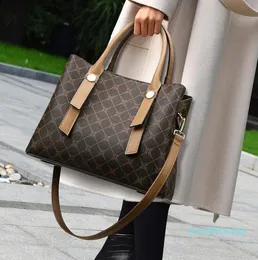 Kadınlar eğimli omuz çantaları moda gündelik kadın çantası küçük çanta 33 yüksek kapasiteli gerçek deri büyük hacim toptan kız cep telefonu çantası siyah 8865