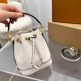 Mode Shoulder Crossbody-väskor Handväskor Lyxig Designer Mini Bucket Bag Damväska Plånbok