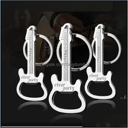 Öppnar Creative Retro Guitar Beer Bottle Opener Keychain Keyring Key Chain Ring Kitchen Tool Bar Accessories Gifts Zink Eloy Party Otoel