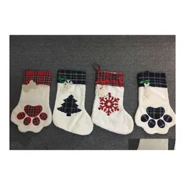 Juldekorationer stora fluffiga jultomten Socks Pet Dog Plaid Paw Strump Hanging Pise Xmas Tree Decoration WQ223 Drop Delivery DHQNK