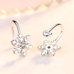 Studörhängen grossist 5st Romantic Snowflake Crystal Ear Clip on Ladies Girls Simple Fashion Shiny Zircon