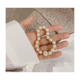 Charm Bracelets Aomu Korean Retro Imitated Pearl Round Beaded Daisy Bracelet Irregar Geometric Flower For Women Party Accessories 36 Dhkcm