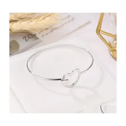 Braccialetti con ciondoli Grazioso braccialetto a cuore braccialetto gioielli di moda per le donne Feminina Love Bangles Sier Open Drop Delivery Dhemn