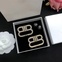 Men Women Designer Brooch Brand Designer Letter Exaggerated Designers Big Earrings Luxury Brand Female Gold Earrings Rhinestones Suit Pin