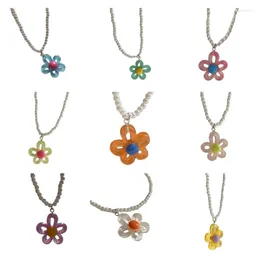 Подвесные ожерелья Простые полые цветочные ожерелье моды воротнич