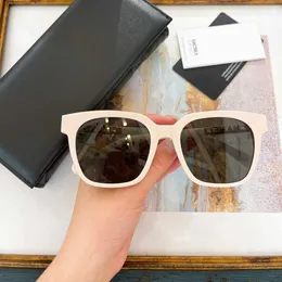 2023 luxury designer sunglasses New Grandma Internet Red Same Milk White Driving Street Photo Sunglasses Female 8024