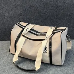 Chl Luxury Duffle Bag For Men Women stor kapacitet Canvas Totes Outdoor Sports Gym Handväskor Brev Bred handtag resväskor