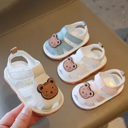 Sandals bebek kız ayakkabısı çizgi film 01y toddler ilk walker bibi ses doğumlu bebek plajı yaz yumuşak taban çocuklar 230731