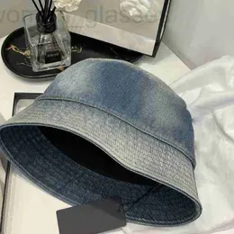 Ball Caps Designer P Family 23 Wysokie wydanie w stylu para mężczyzn i damskiej Made Old Wash Water Denim Casual Fashion Triangle Label Fisherman Hat Yxif Hiru