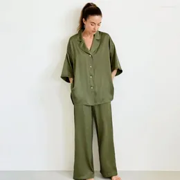 Kvinnors sömnkläder Satin Pyjamas Set koreansk japansk pyjama Långknapp upp pyjamas Vänd ner krage fast färg tre kvart kombinezon