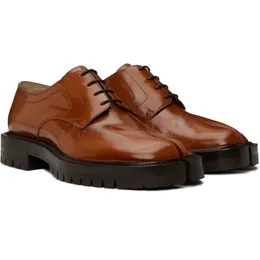 Kleidschuhe Burgund Lackleder Glänzende Herren Schwarze Gummisohle Quadratische Wurzel Schnürhalbschuhe Karamellbraun Split Toe Mode 230801