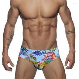 Mäns badkläder 2023 Summer Mens Kort sexig baddräkt Swimming Man Men Beach Shorts Swim Trunks Surf Board Erkek Mayo