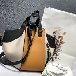 Luksusowy projektant torby na torbę krzyżową torba na ramię geometryczna miękka krowia teksturowa wytłoczona skórzana podróż Travel Duża pojemność torba podróżna portfel