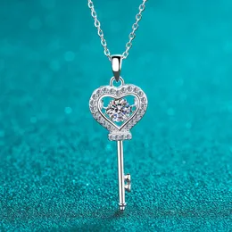 925 Sterling Silver Lock Love Naszyjnik Inklaid Kobiet zaręczynowy Prosty 50 punktów Elastyczny kamienny naszyjnik Mosang