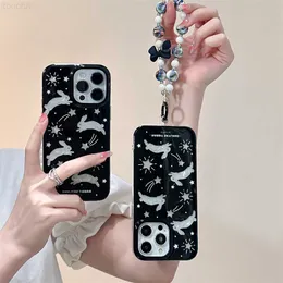 Cas de téléphone portable Coque de luxe Modèle Noir Lapin Lanière Cas Pour iPhone 12 13 14 Pro Max 11 Silicone Souple Antichoc Pare-chocs Bracelets Couverture L230731