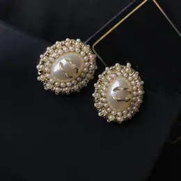 Orecchino in ottone placcato oro 18 carati con doppia lettera Orecchini geometrici di lusso Desinger Donna Accessori per gioielli da sposa con perle