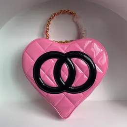 10A Retro Mirror Quality Barbie Core Bag Barbie Pink Heart Handbag Barbiegirl Purse Patent Calfskin Designer Bag Bag مع Box C060