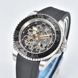 WRISTWATCHES NH70 Hollow Ruch Mechanical Automatyczne męskie zegarek Business Rekret nurkowy Sport Sapphire Glass