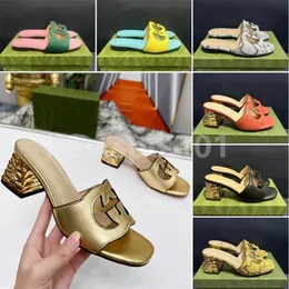 Kadınlar birbirine geçen G Ters Terlik Kesim Slayt Sandal Sandalet Tıknaz 5cm Topuk Kauçuk Platform Alfabe Lady Orta Blok Topuklu Terlik Parlak Deri Sandal Boyutu 35-44 L3