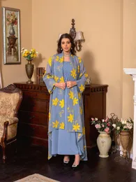 Kadın için Etnik Giyim Kaftanları Dubai Arapça Elbise 2 Parça Set Çiçek İşlemeli Kimono Abaya Korsa Slip Ramazan Eid Müslüman