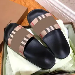 Nome dell'articolo wholesale donna uomo Designer sandalo pantofola viaggio all'aperto Ciabatte Scarpa casual in gomma Spiaggia classica Scivolo sandalo piatto in tartan Scivoli in tela per piscina estiva Infradito