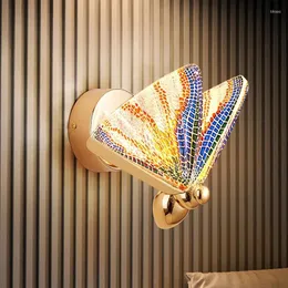 Vägglampan fjäril nordisk akryljärn LED -ljus för korridorens säng inomhusbelysning Art deco monterad