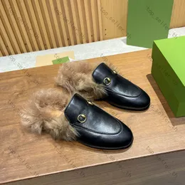 Designer śluzowy kapcie Princetown Slajdes Retedycja Slajd skórzane klapki Fuzz Mule Furry Slip-On Buty Klasyczne miękkie płaskie wełnę