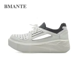 Klädskor bmante äkta läder män sommar mesh ihålig snörning tjock botten svamp båt tränare gothic owen manlig sneaker 230801