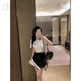 Women's T-Shirt designer P Family 23 Summer New Age Reducing Academy Style Triangle Short Sleeve+High Waist Slim Skirt Set P71Y