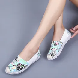 Designer Womens Embroidered running shoes with colorful sleeves Outdoor Walking Jogging Shoe Women Fashion Sneakers Trainers Flats Soft Loafers Free Shipping