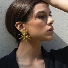 Stud överdrivna vintage droppörhängen för kvinnor guldfärg dingle wild sun earingfemale mode smycken 230801