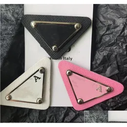 Pins Brooches 2021 Japanese And Korean Triangle Letter Brooch Fashion Clothes Hat Temperament Accessories Hair Tie Women High Quali Dhofb