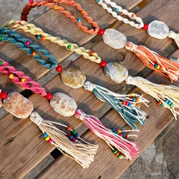 قلادة قلادة قلادة حجرية طبيعية للنساء بوهو المصنوعة يدويًا ملونة ملونة